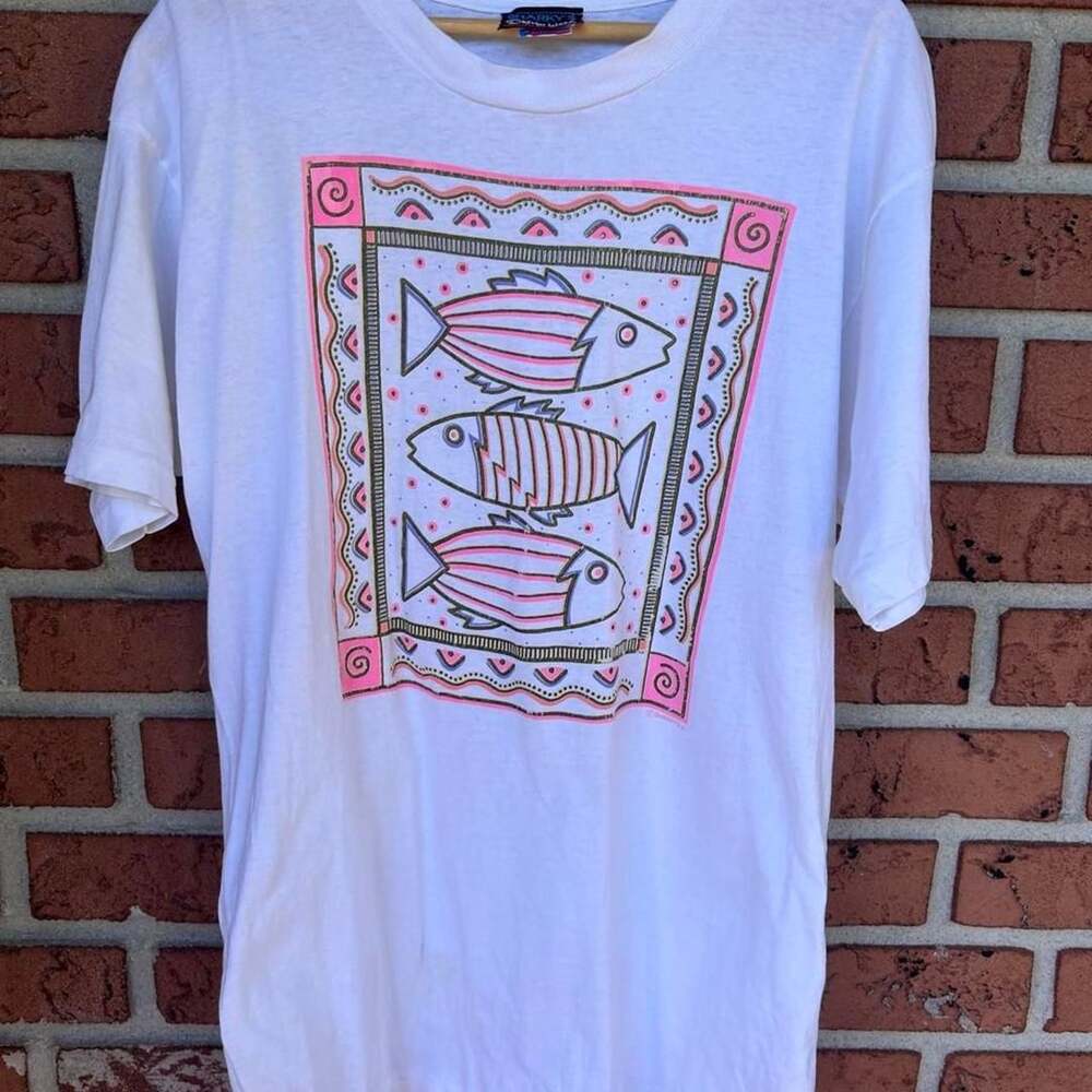 Vintage Sharky's Design Wear Fish Graphic T Shirt